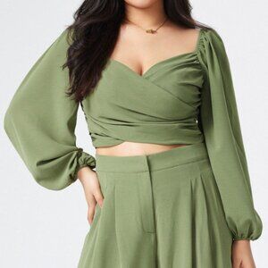 Solid Shirred Crop Blouse Curve & Plus